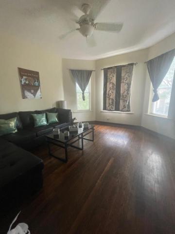 Отель Clean, Spacious, Inexpensive Queen Br Чикаго Экстерьер фото
